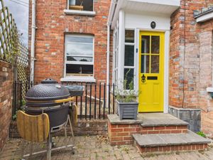 Front door- click for photo gallery